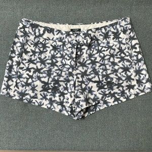 J Crew White and Blue Star Pattern Women’s Shorts